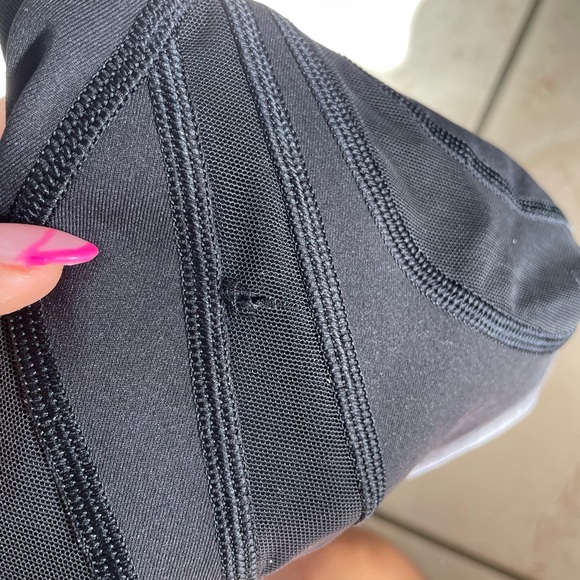 Lululemon mesh leggings - Picture 2 of 4